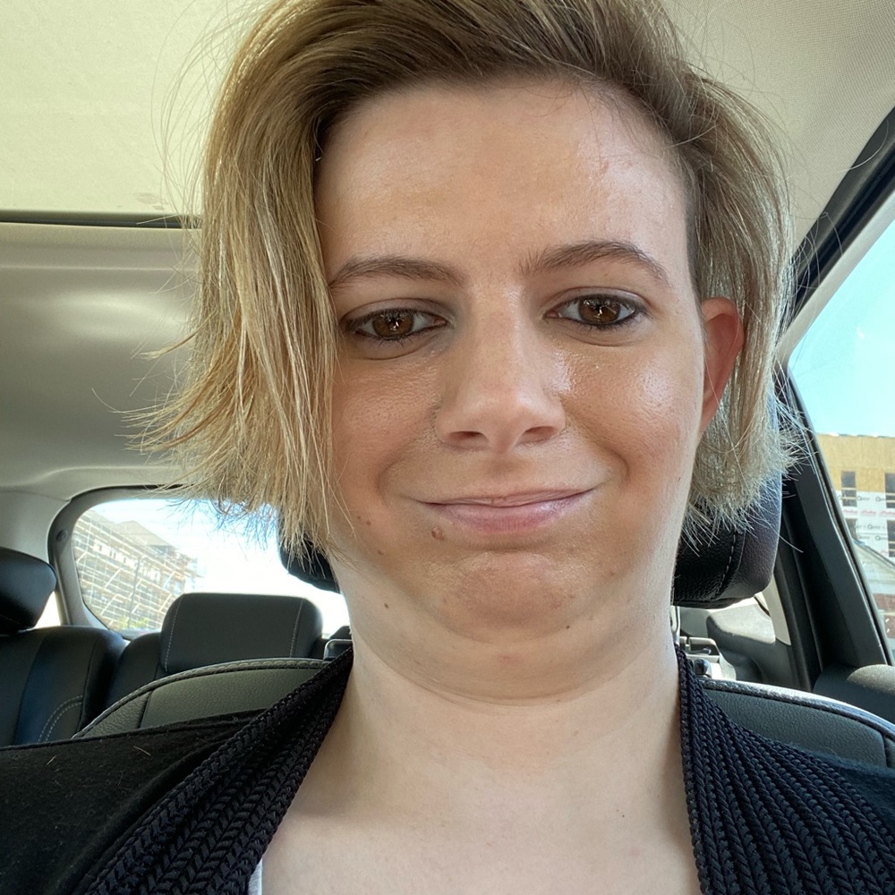 Meet your Posher, Caitlyn